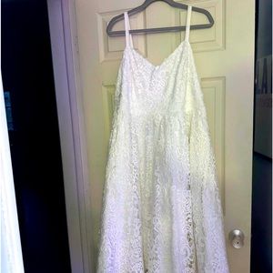 Torrid white dress size 2x (18-20) - never worn.